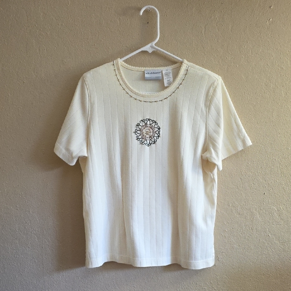 Alfred Dunner -- Cream Top with Beaded Detail, Petite M